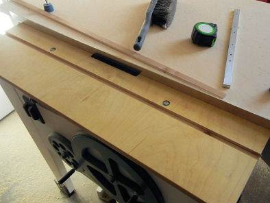 cut a slot in the router table