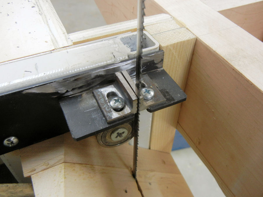 How To Make Band Saw Blade Guides IBUILDIT.CA